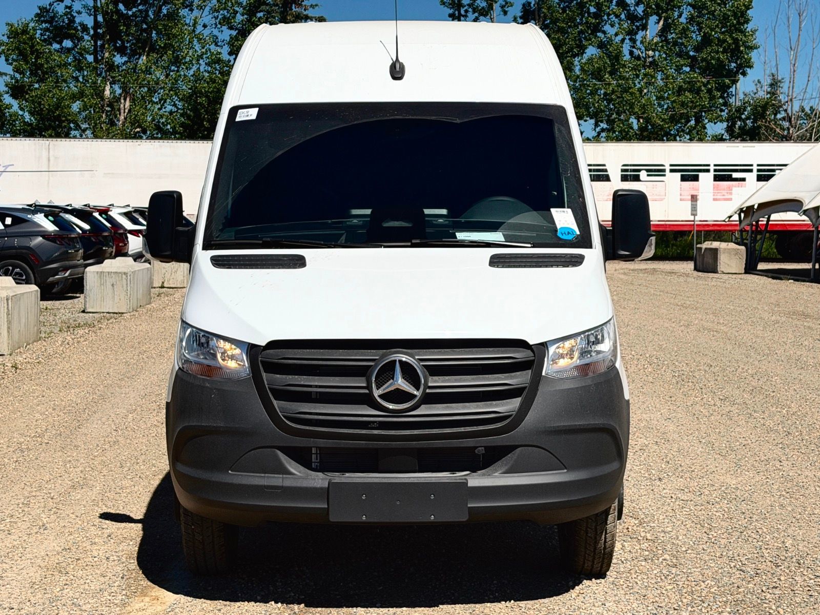 Photo 2026 Mercedes-Benz Sprinter 2500 170 Wheelbase High Roof RWD #2
