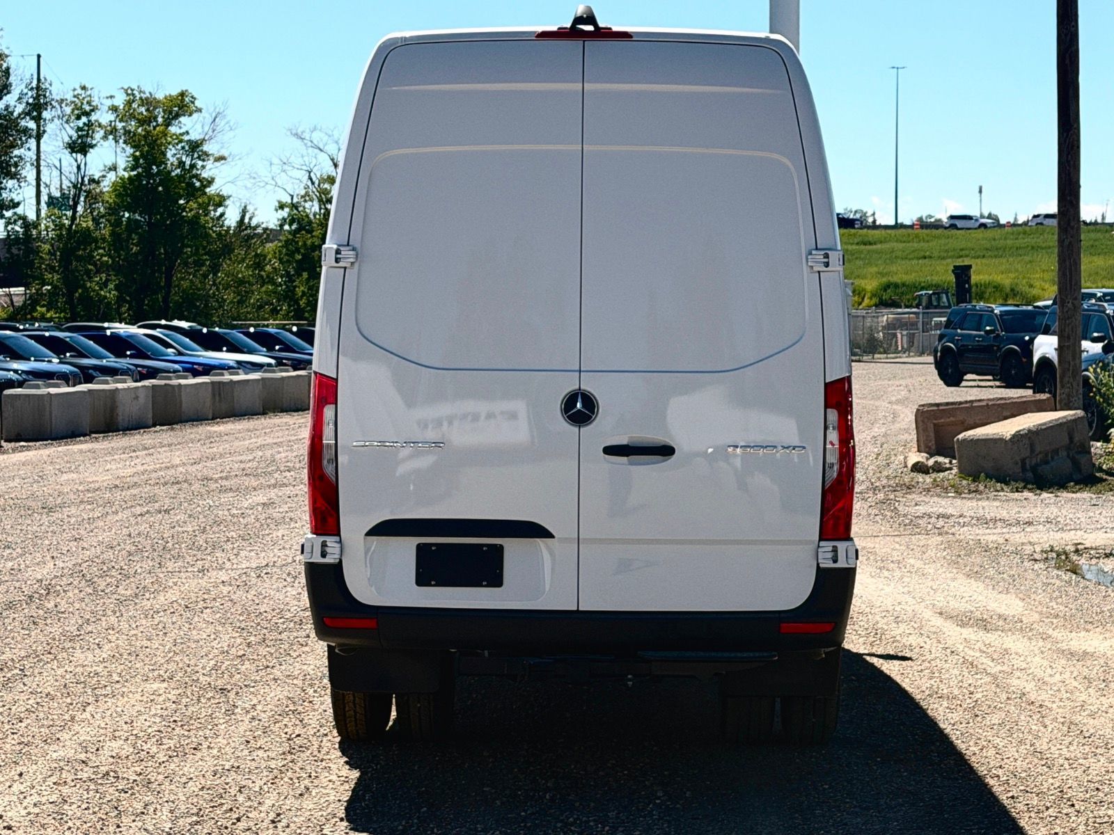 Photo 2026 Mercedes-Benz Sprinter 2500 170 Wheelbase High Roof RWD #5