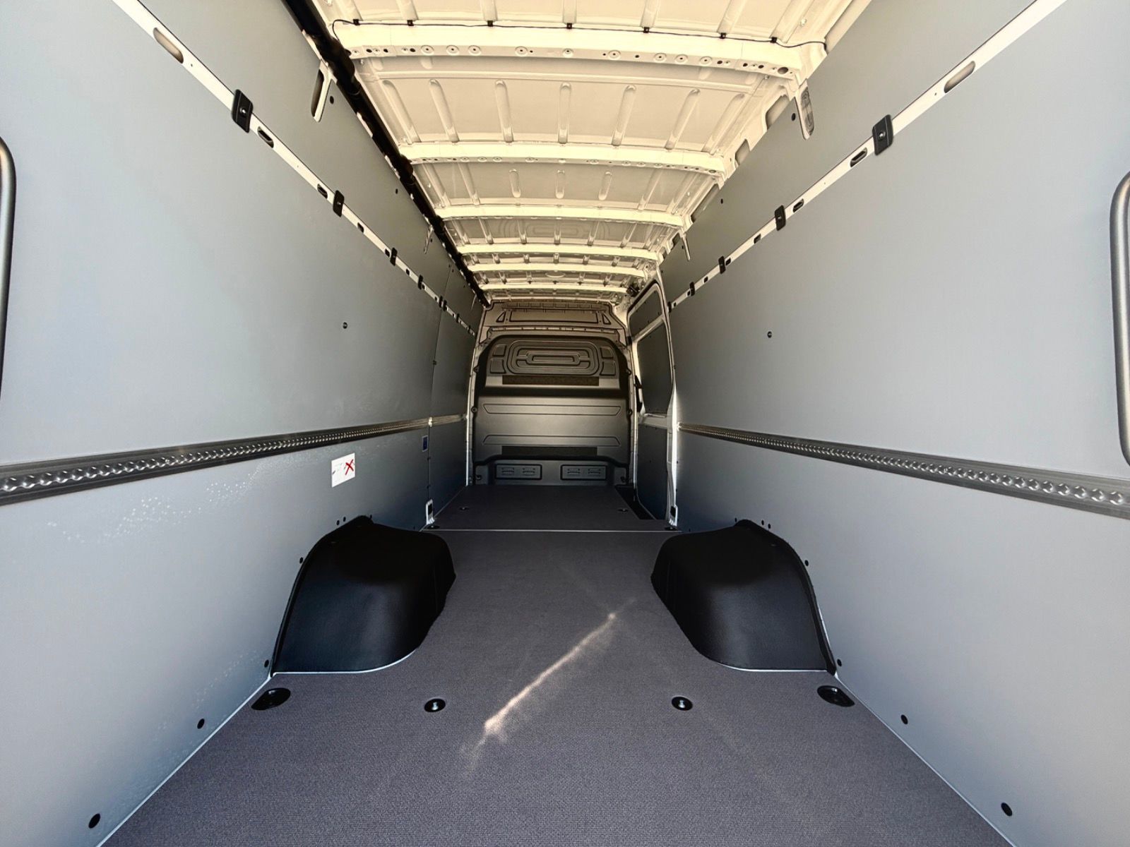 Photo 2026 Mercedes-Benz Sprinter 2500 170 Wheelbase High Roof RWD #6
