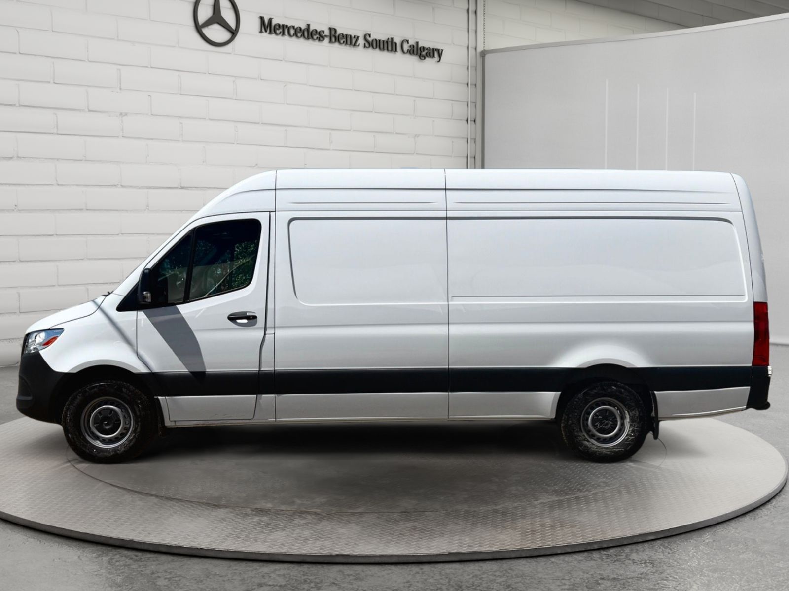 Photo 2026 Mercedes-Benz Sprinter 2500 144 Wheelbase Standard Roof RWD #3