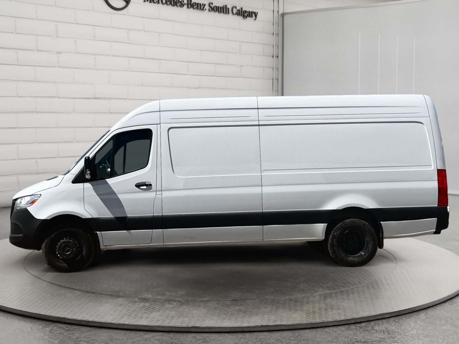 Photo 2026 Mercedes-Benz Sprinter 2500 170 Wheelbase High Roof RWD #3