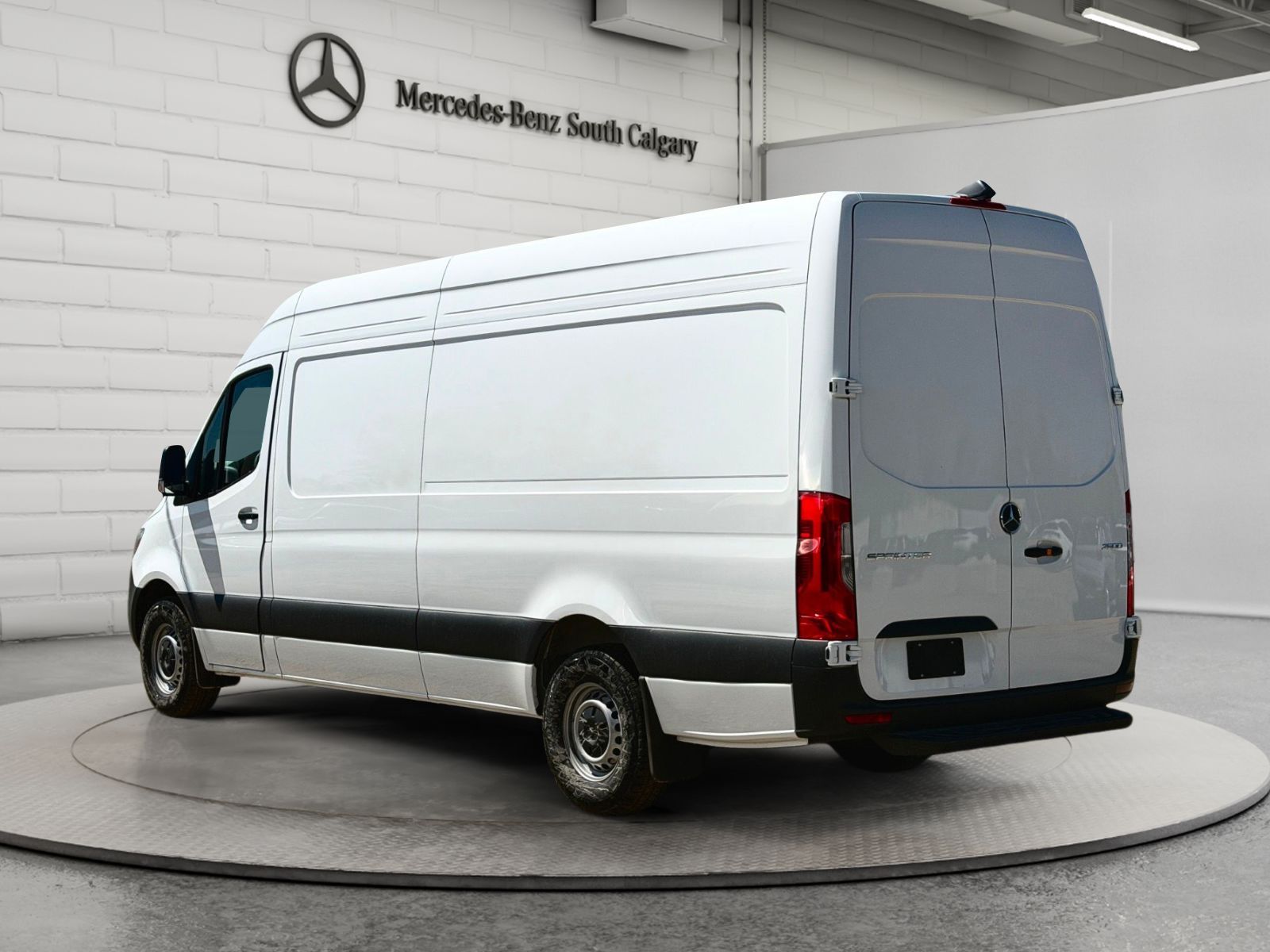 Photo 2026 Mercedes-Benz Sprinter 2500 170 Wheelbase High Roof RWD #4
