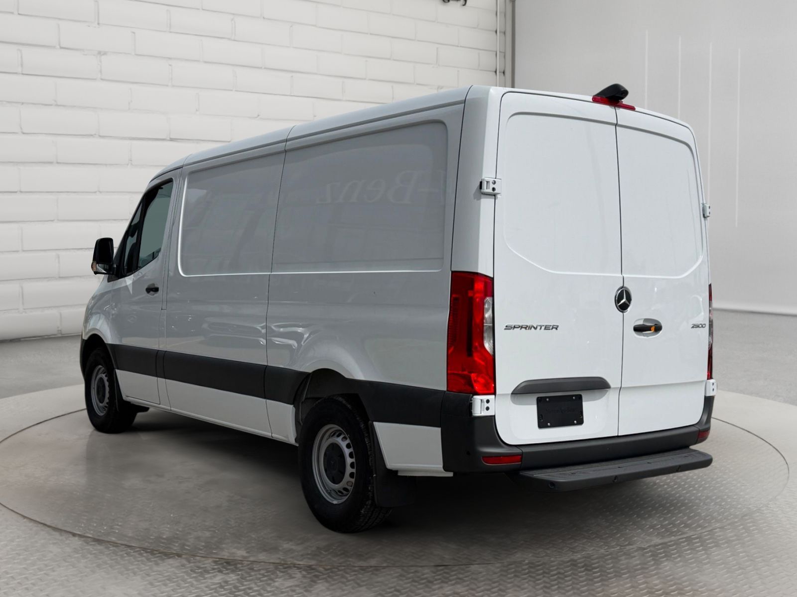Photo 2026 Mercedes-Benz Sprinter 2500 144 Wheelbase Standard Roof RWD #4