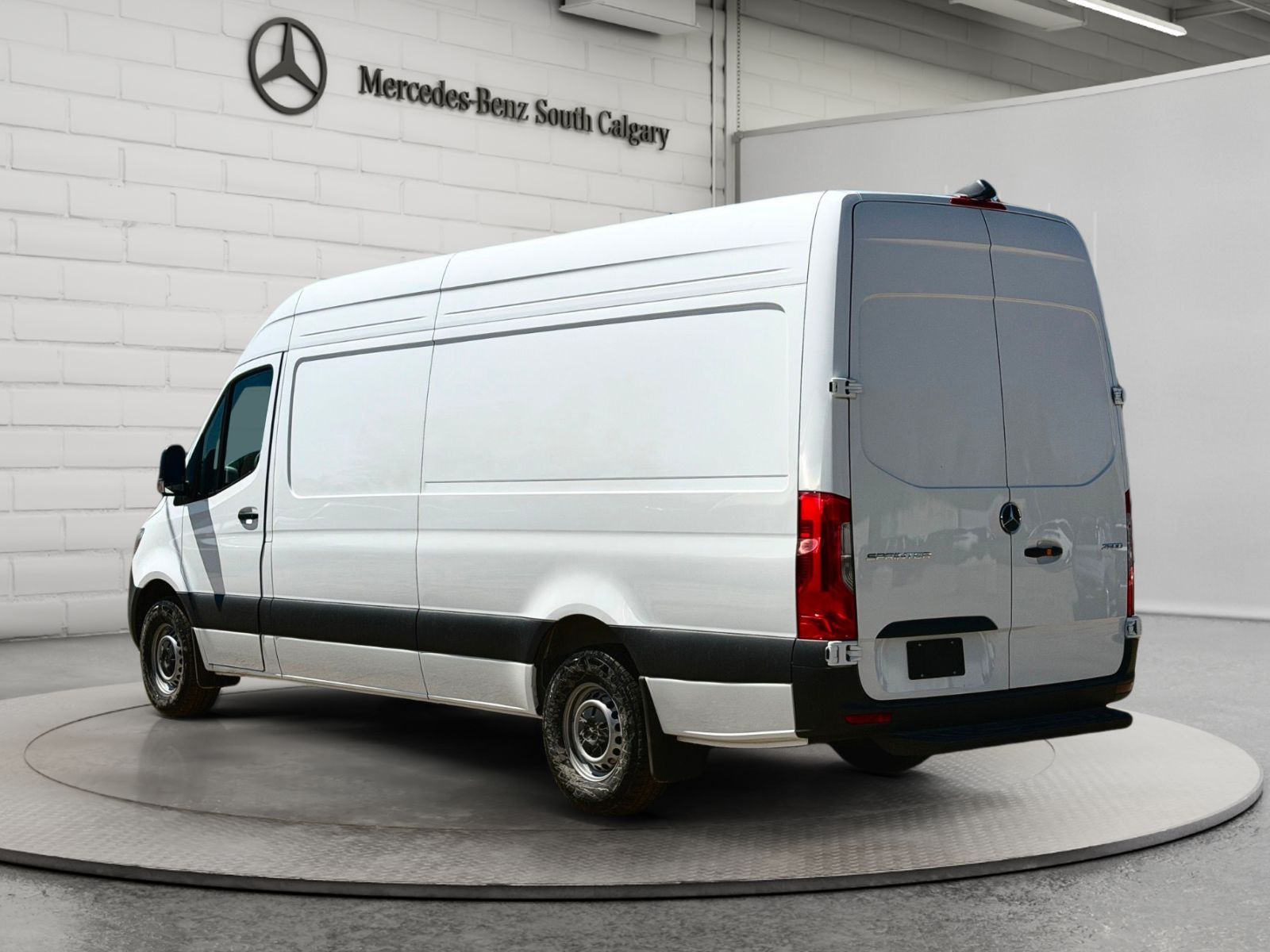 Photo 2026 Mercedes-Benz Sprinter 2500 170 Wheelbase High Roof RWD #4