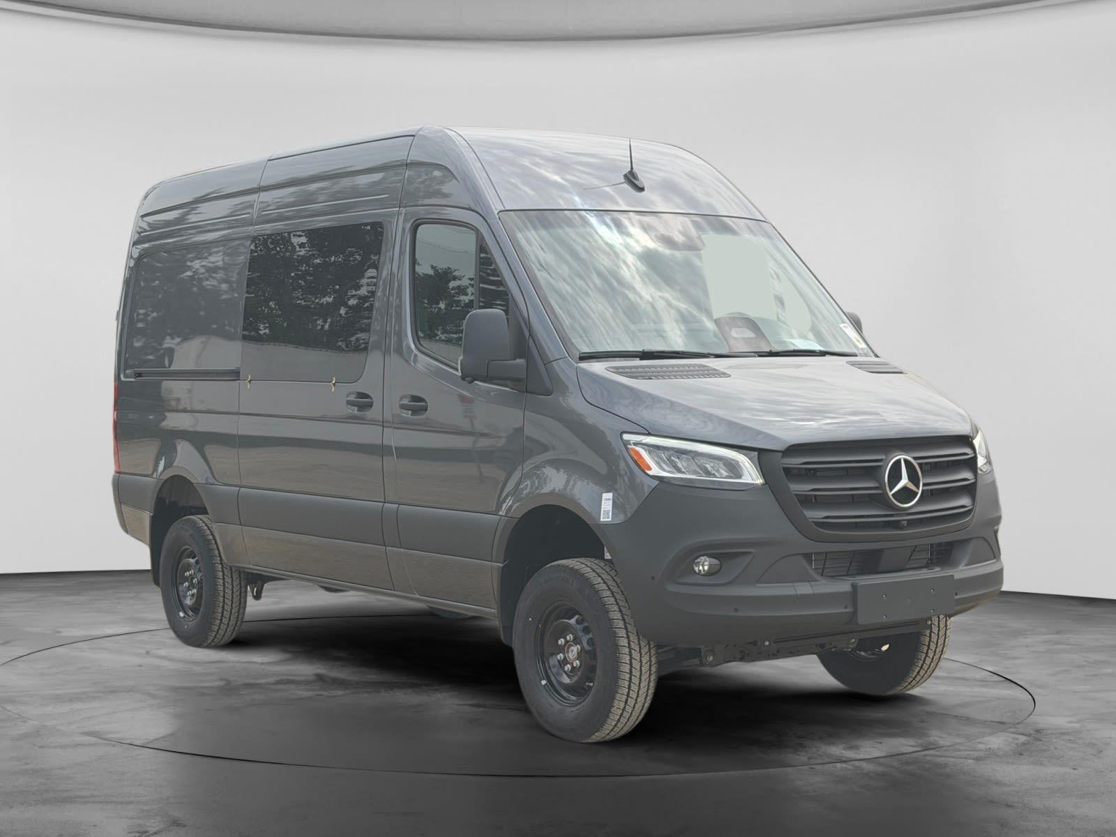 Photo 2026 Mercedes-Benz Sprinter 2500 144 Wheelbase Standard Roof AWD #3