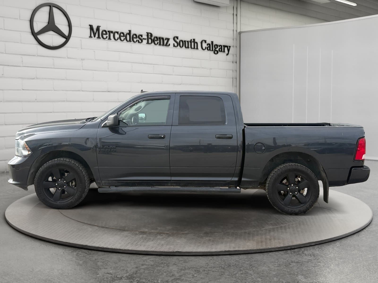Photo 2021 Ram 1500 Classic Express #8