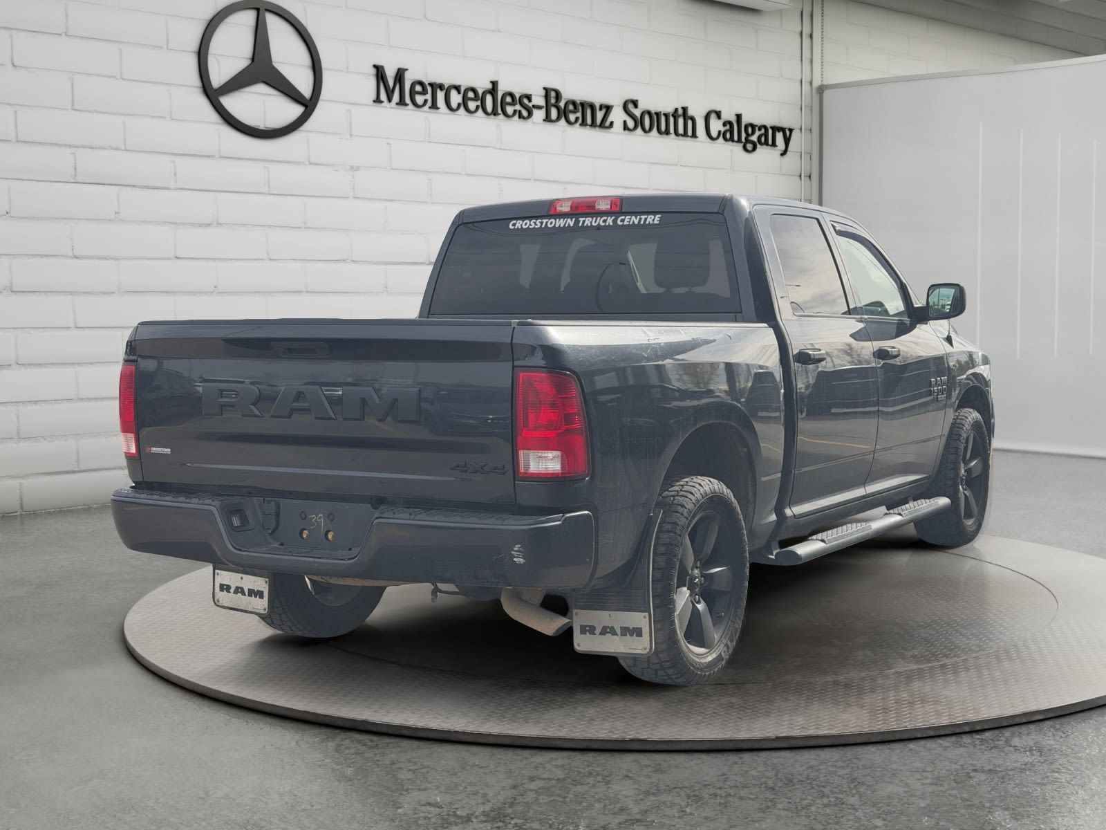 Photo 2021 Ram 1500 Classic Express #5
