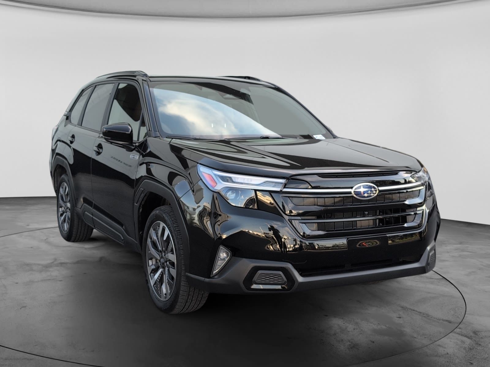Photo 2025 Subaru Forester e-BOXER Hybrid Premier #3