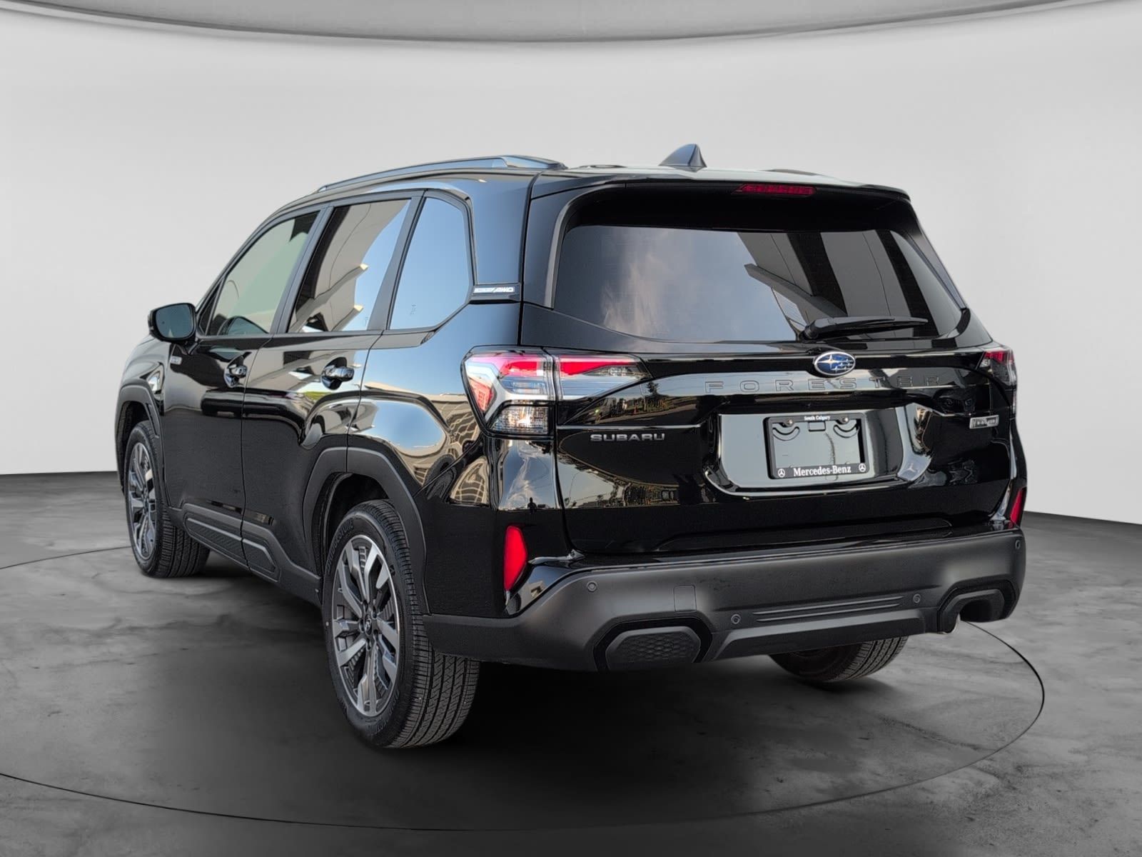 Photo 2025 Subaru Forester e-BOXER Hybrid Premier #6