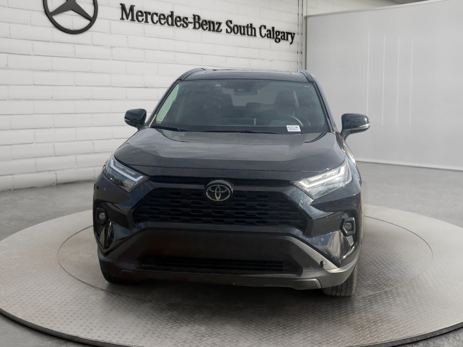 Photo 2023 Toyota RAV4 XLE #2