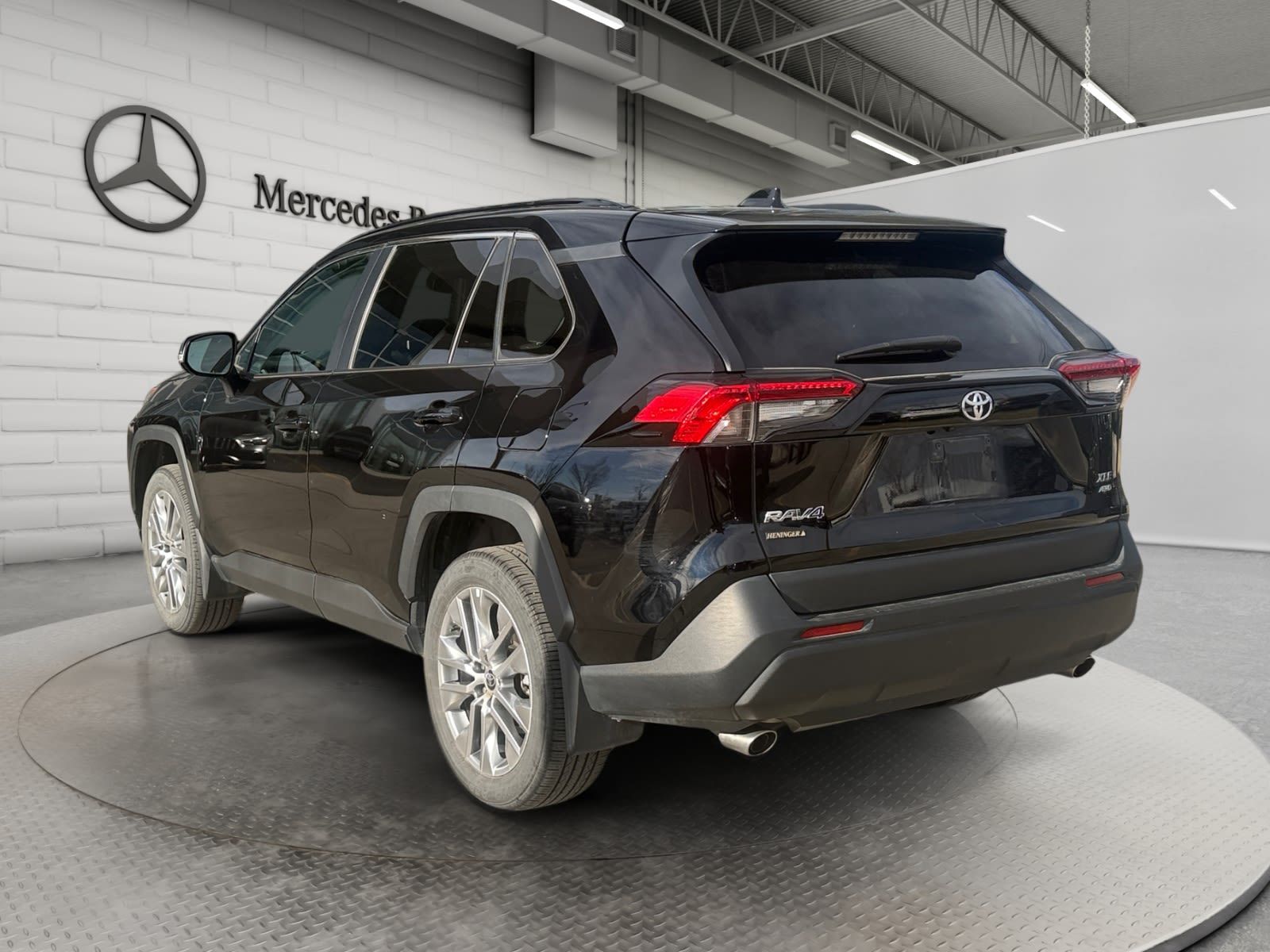 Photo 2023 Toyota RAV4 XLE #7