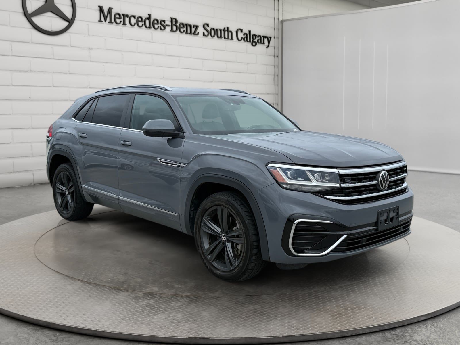 Photo 2021 Volkswagen Atlas Cross Sport 3.6L V6 SE w/Technology R-Line #3