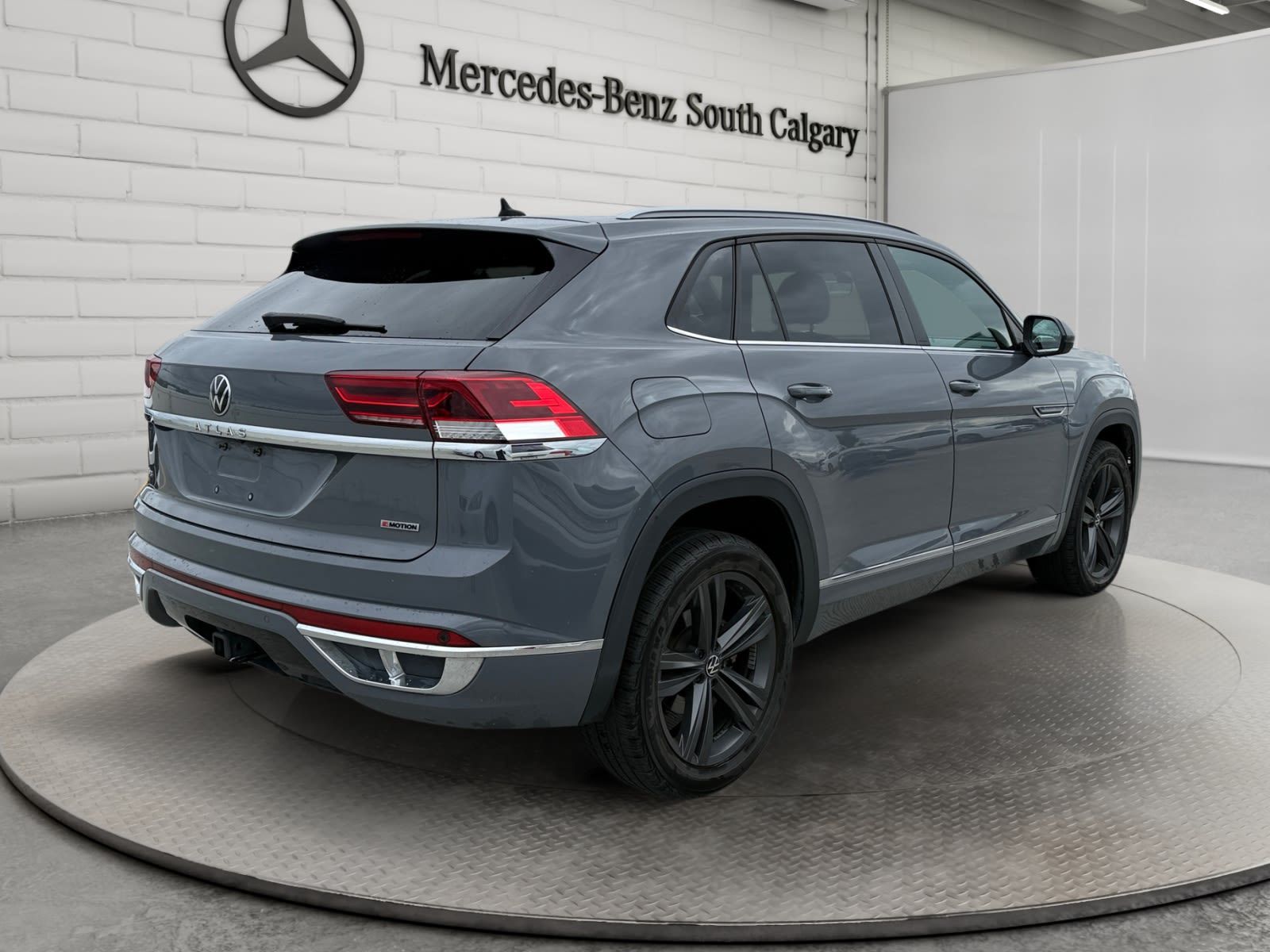 Photo 2021 Volkswagen Atlas Cross Sport 3.6L V6 SE w/Technology R-Line #5