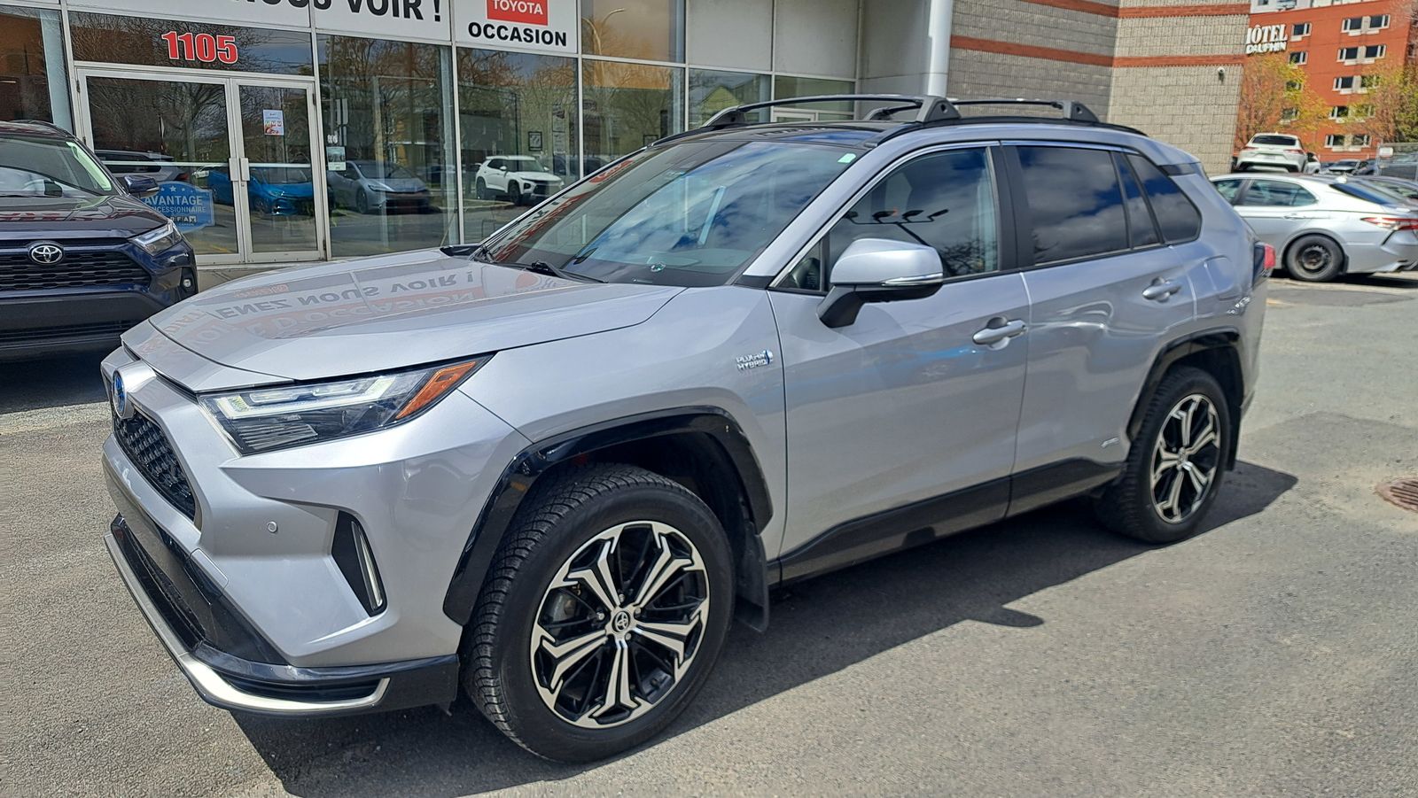 2024 Toyota RAV4 SE