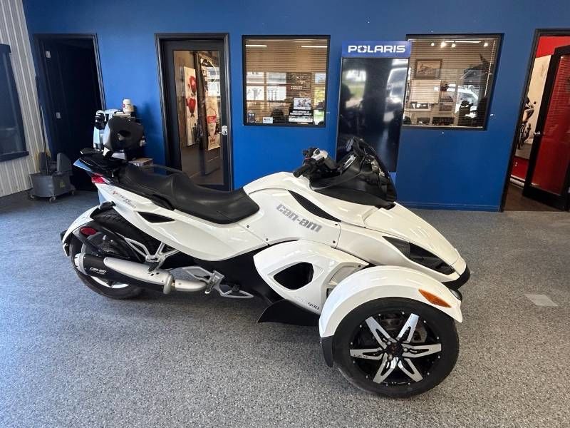 2010 Can Am SPYDER RSS