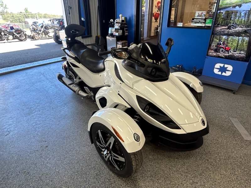 Can Am SPYDER RSS  2010