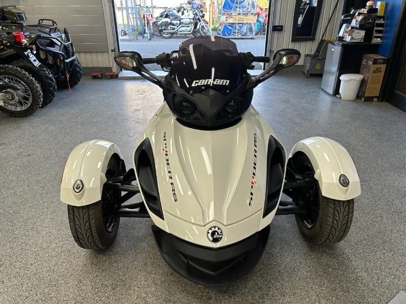 Can Am SPYDER RSS  2010