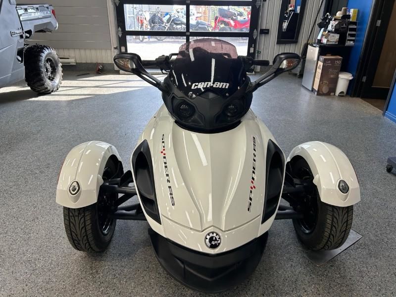 Can Am SPYDER RSS  2010