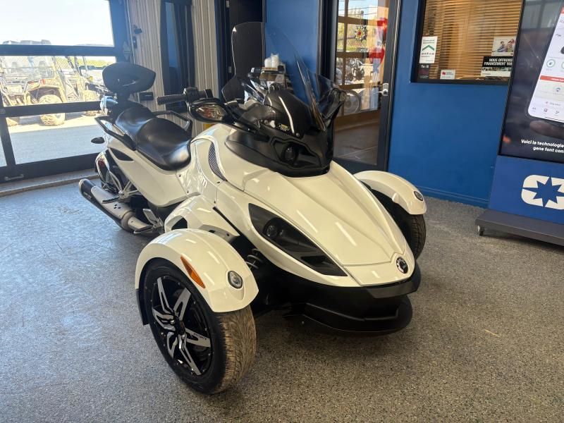 Can Am SPYDER RSS  2010