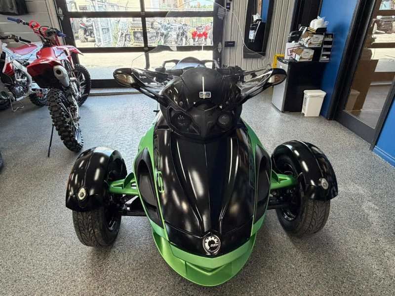 2012 Can Am SPYDER RSS