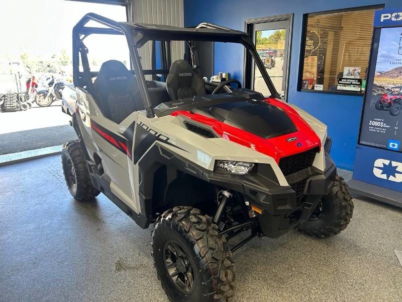 Polaris GERERAL 1000 SPORT  2025