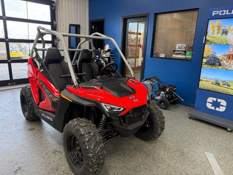Polaris RZR 200 EFI  2026