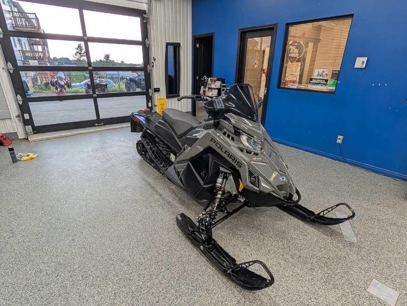 2024 Polaris SWITCHBACK XC 146 ES