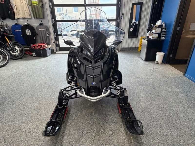 Polaris TITAN 800  2018