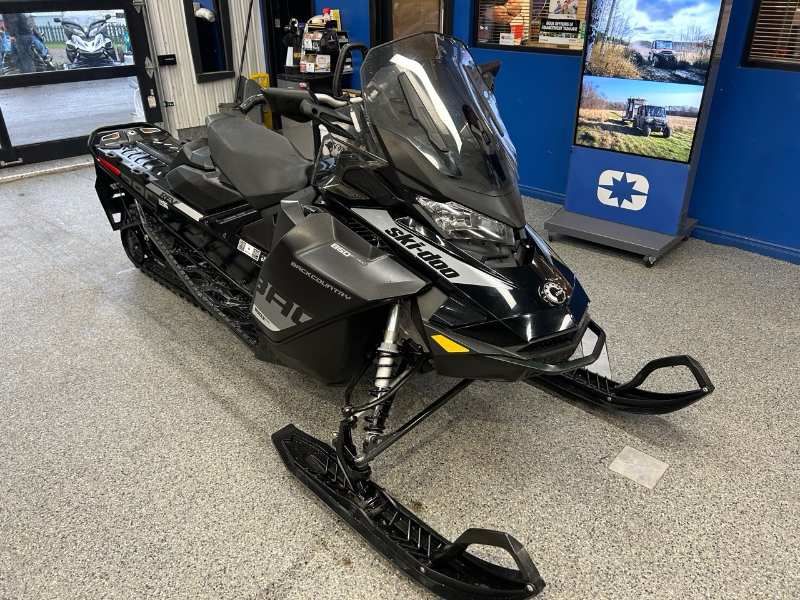 SKI DOO BACKCOUNTRY 850  2019