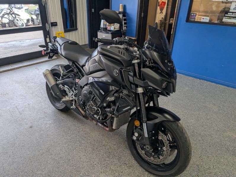 Yamaha MT 10  2021