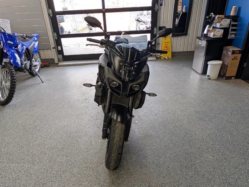 Yamaha MT 10  2021
