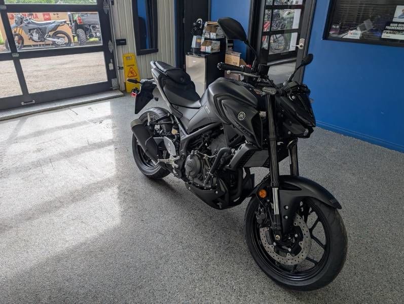 Yamaha MT03  2025
