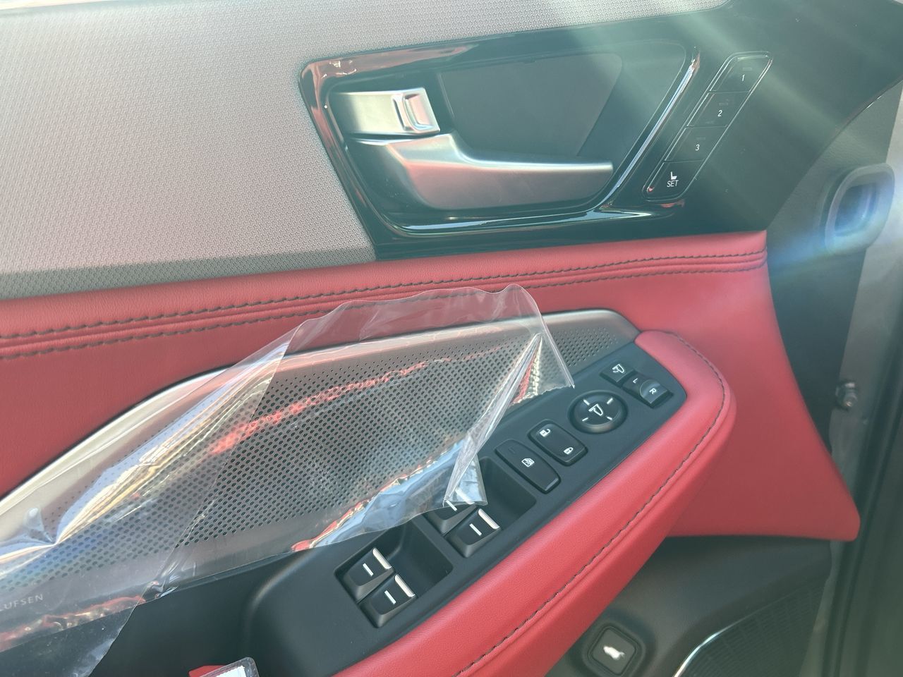 2025 Acura MDX in Markham, Ontario
