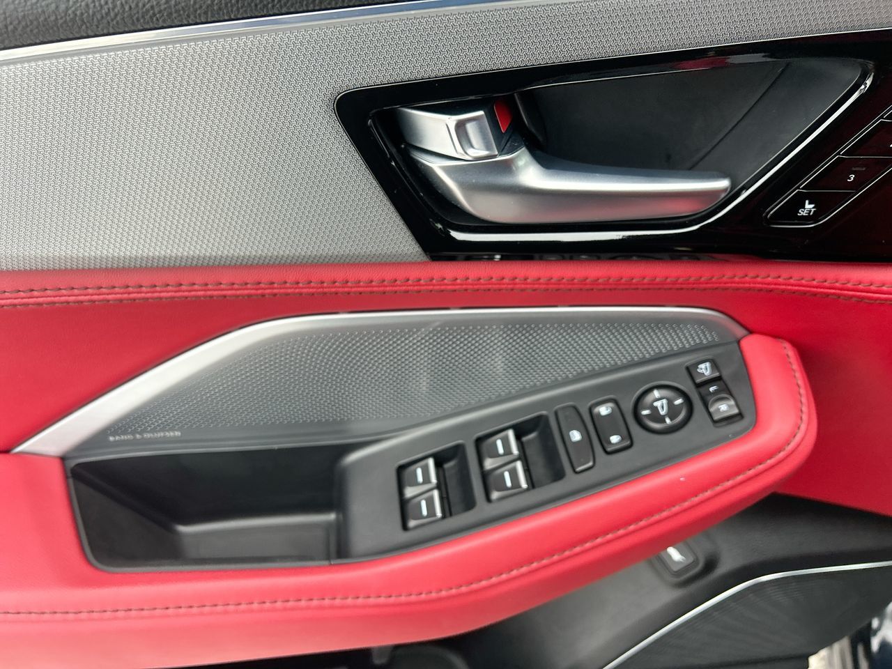 2025 Acura MDX in Markham, Ontario