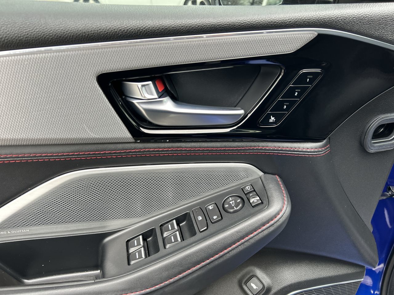 2025 Acura MDX