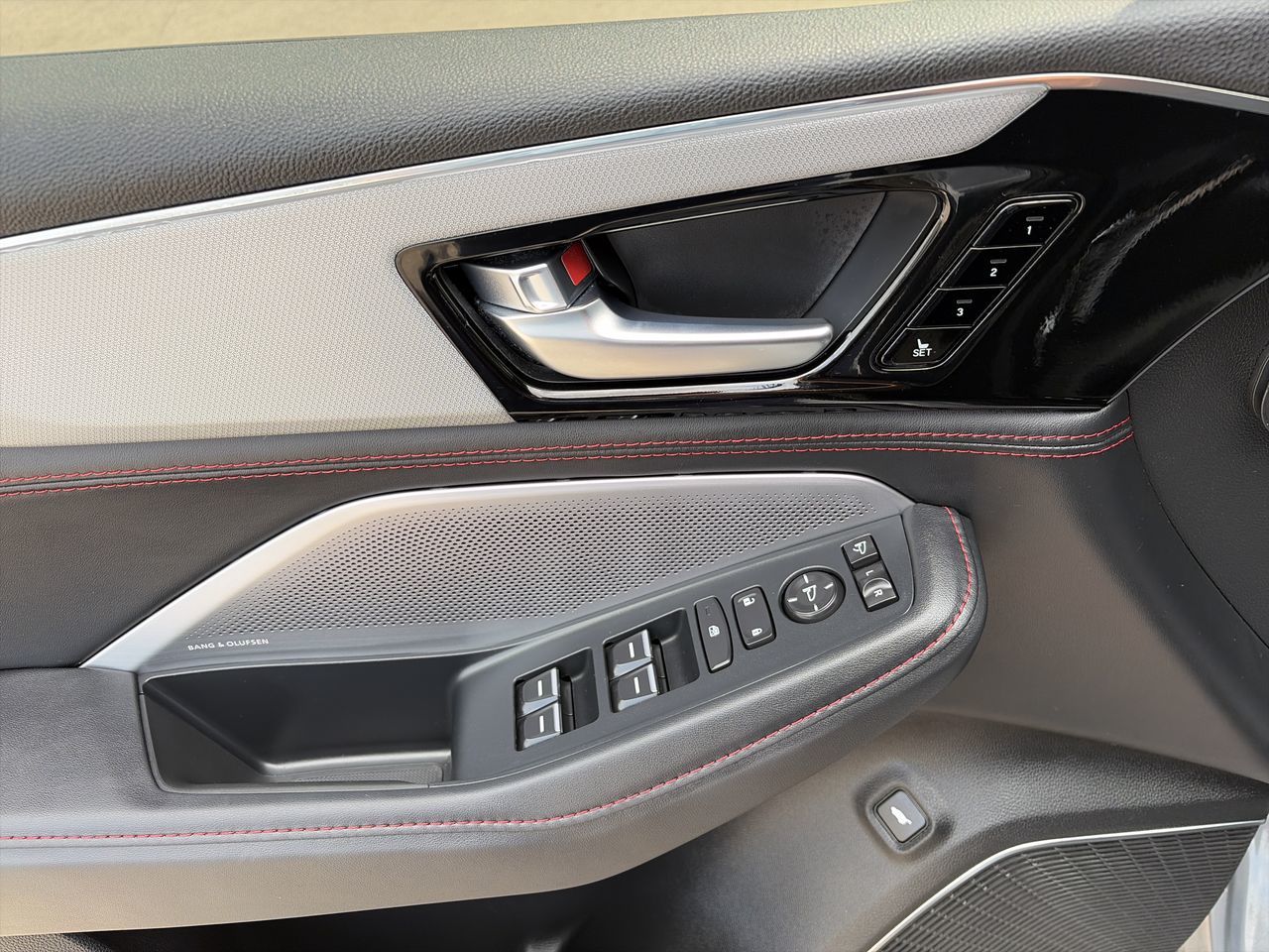 2025 Acura MDX in Markham, Ontario