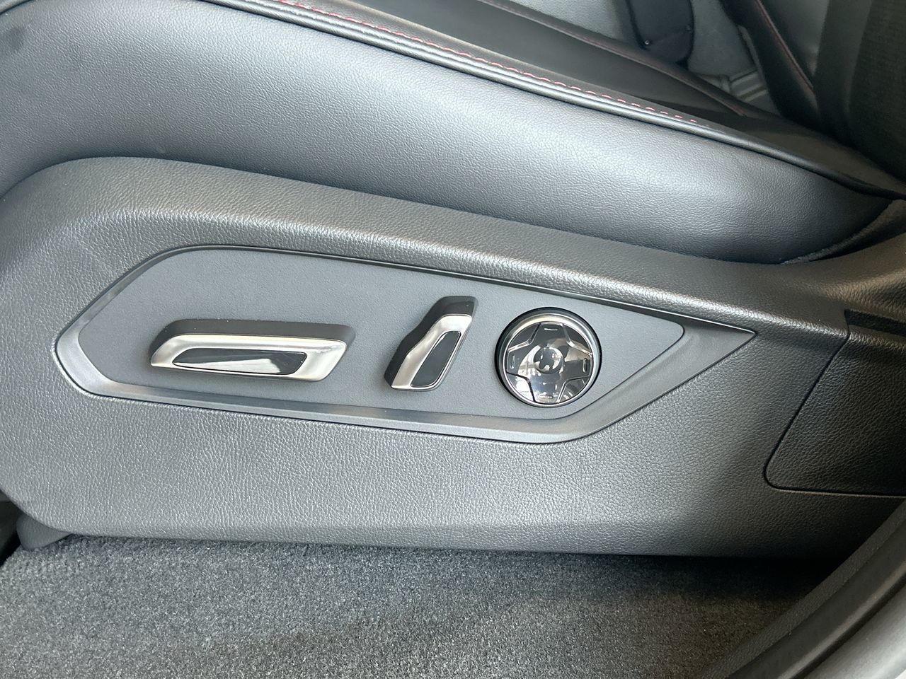 2026 Acura MDX in Markham, Ontario