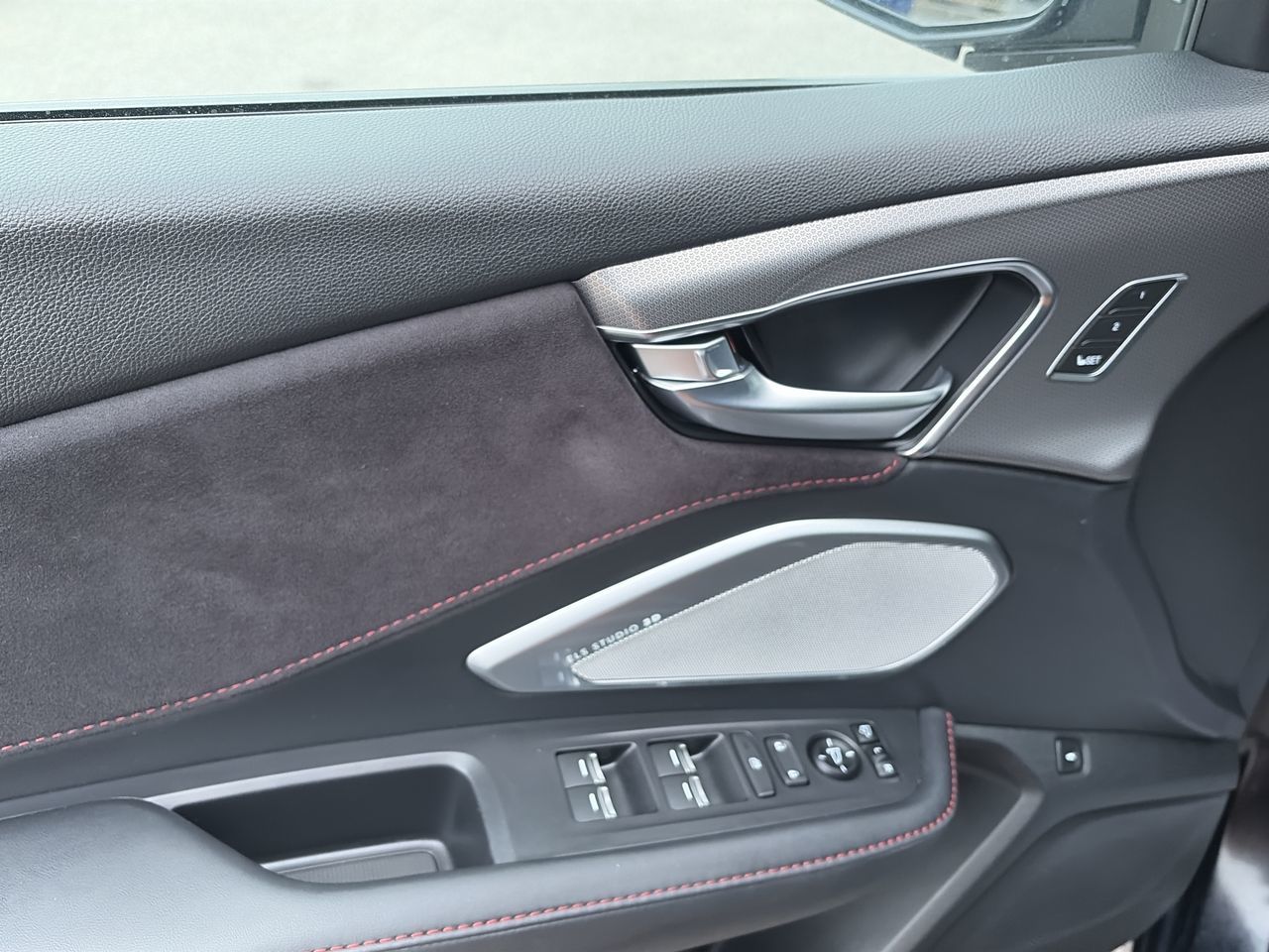 2025 Acura RDX