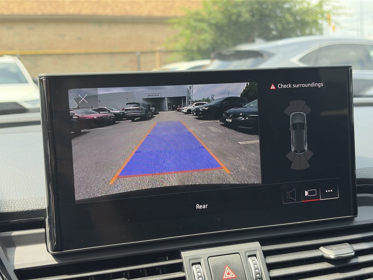 2022 Audi SQ5