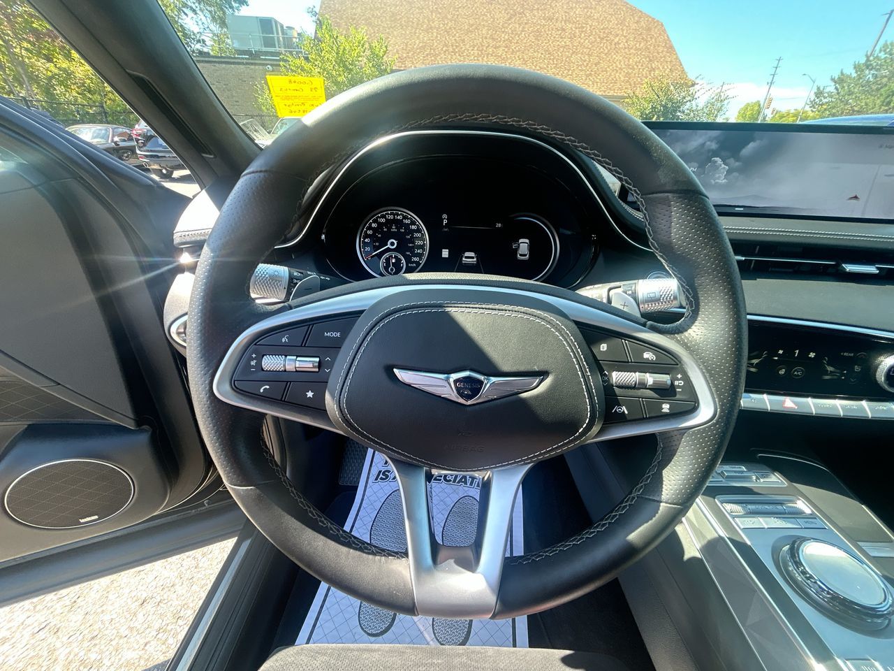 2023 GENESIS GV70