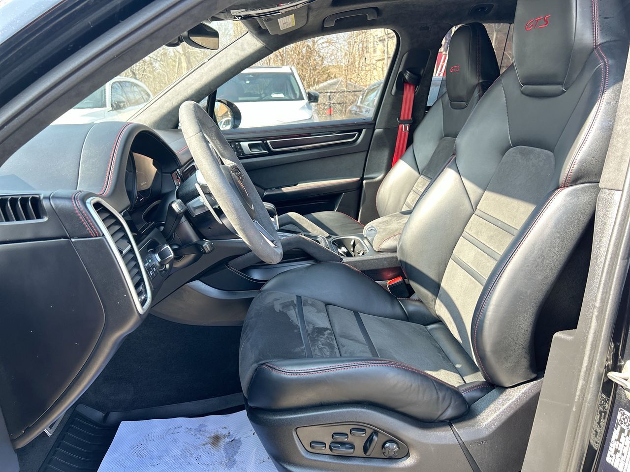 2022 Porsche Cayenne in Markham, Ontario