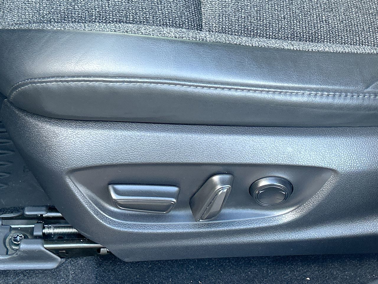 Toyota CROWN  2023 à Markham, Ontario