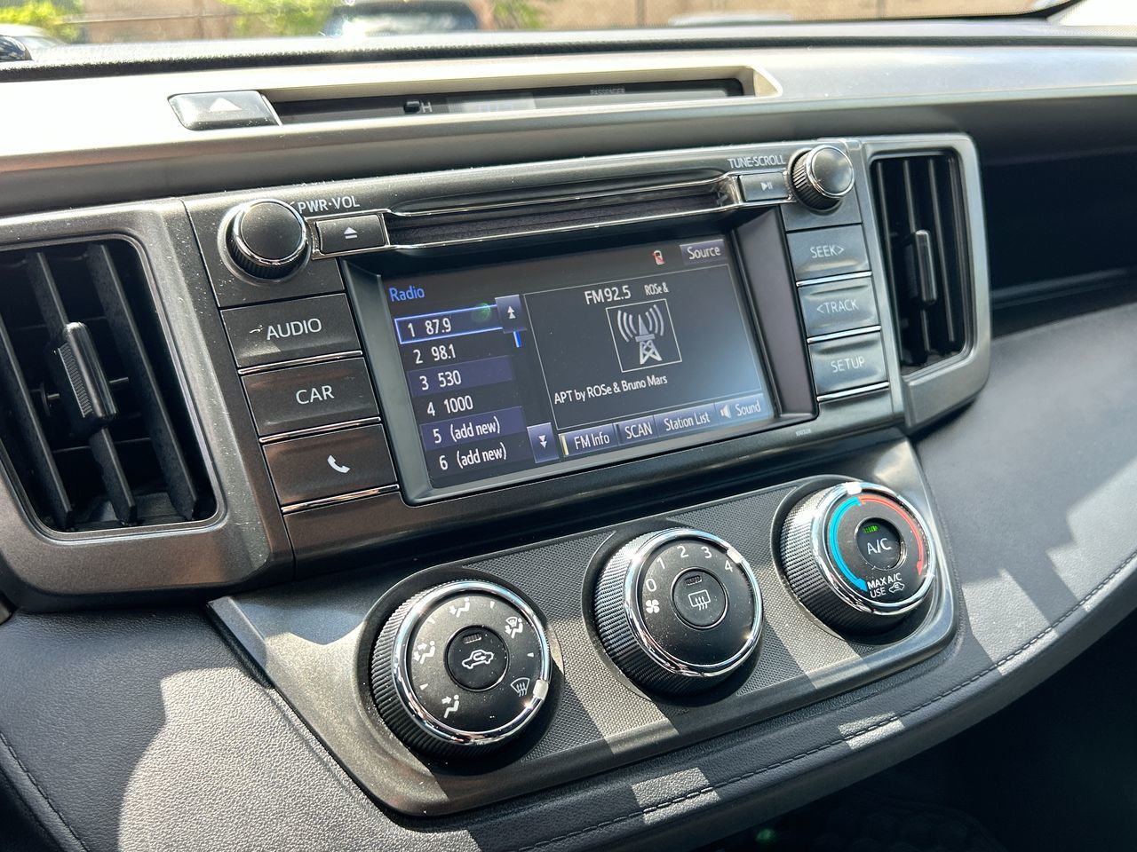 2015 Toyota RAV4 in Markham, Ontario