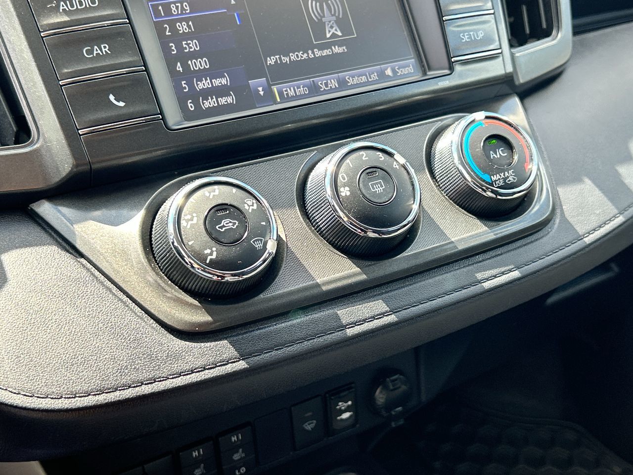 2015 Toyota RAV4 in Markham, Ontario