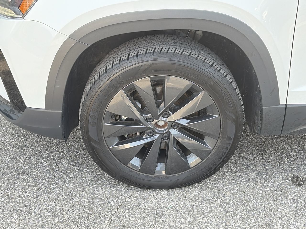 2024 Volkswagen Taos