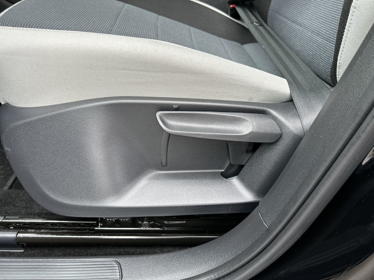 2025 Volkswagen Taos