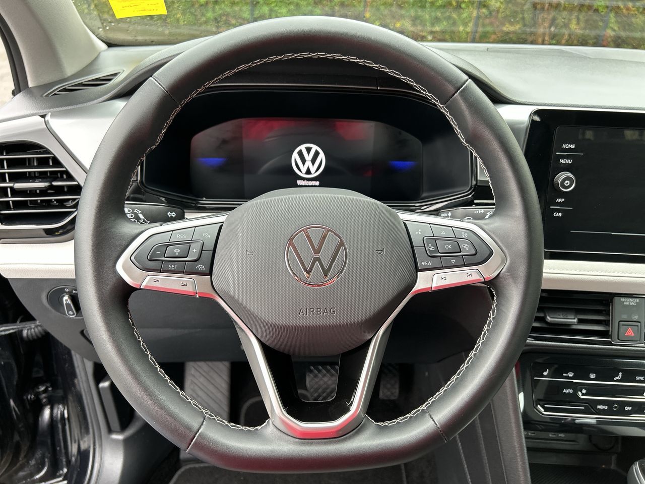 2025 Volkswagen Taos