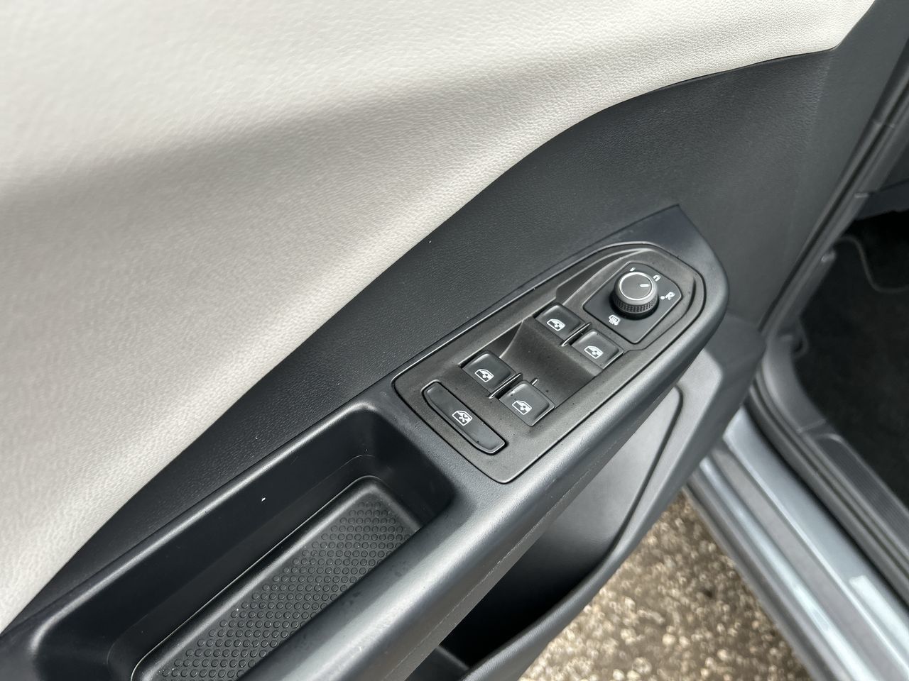 2025 Volkswagen Taos