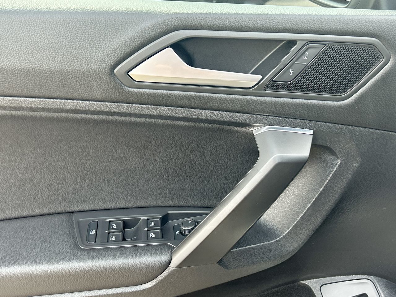 Volkswagen Tiguan  2021 à Markham, Ontario