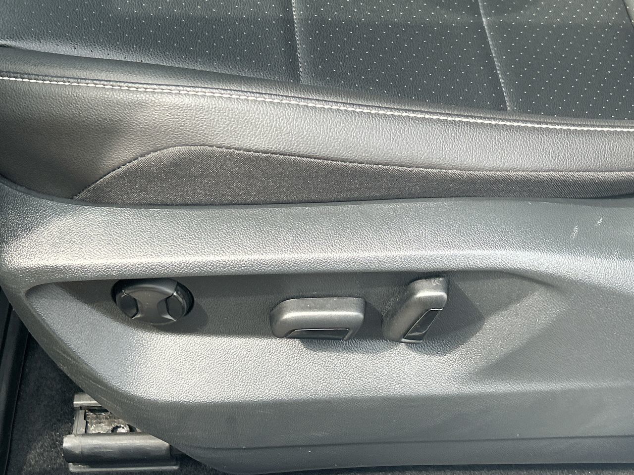 Volkswagen Tiguan  2021 à Markham, Ontario
